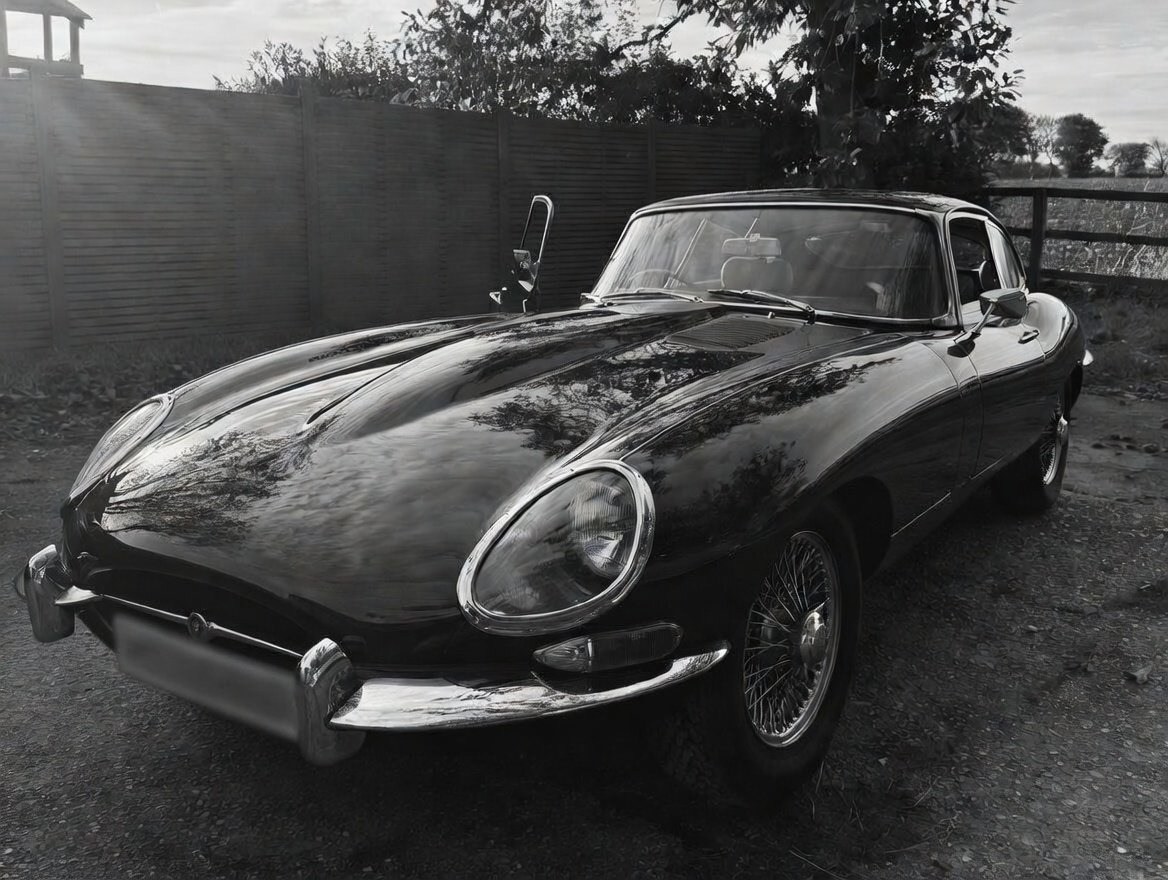 Jaguar E-Type at The Flightline